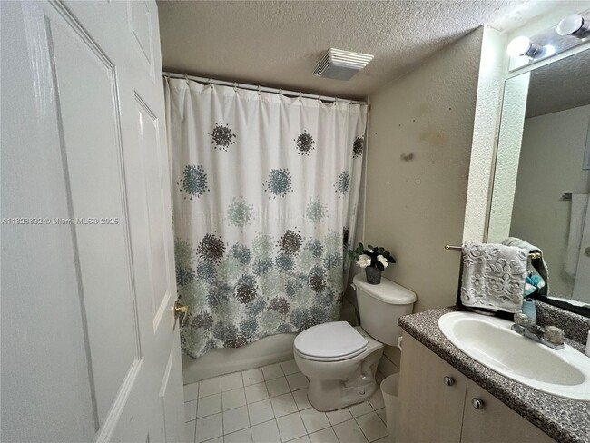 Building Photo - 1801 N Flagler Dr
