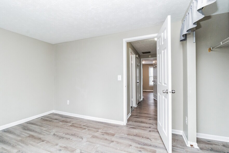 Building Photo - 1933 Belmont Ridge Ct