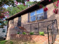 Building Photo - 908 Wheeler Ave