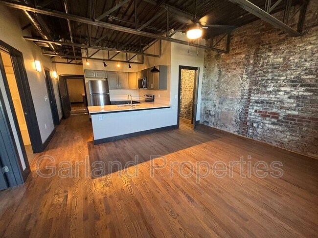 Building Photo - 34 1st St NE