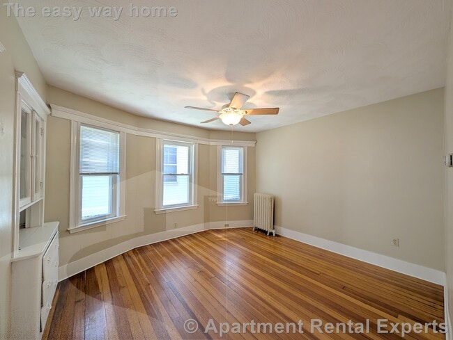 Building Photo - 79 Conwell Ave