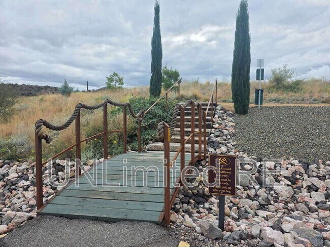 Building Photo - 308 Spirit Cir