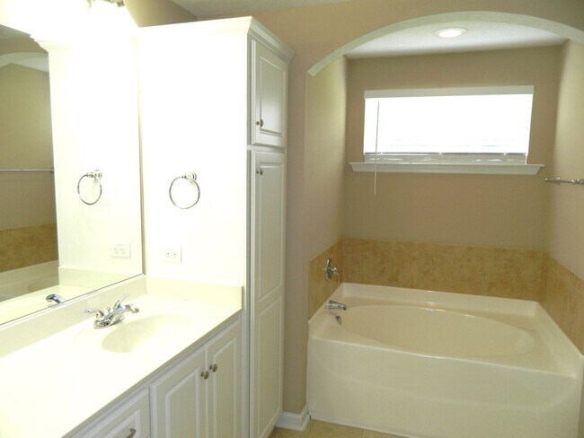 Primary Photo - 498 Sebastian Dr
