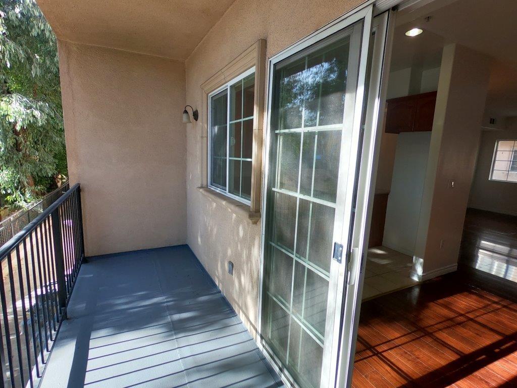 Building Photo - 8735 Cedros Ave