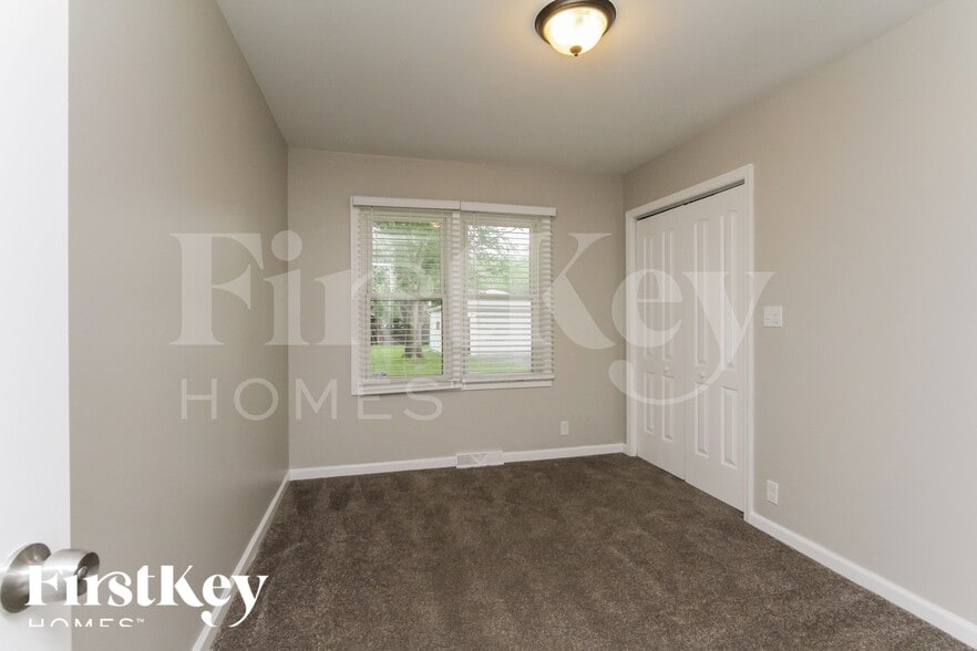 Building Photo - 21939 Millard Ave