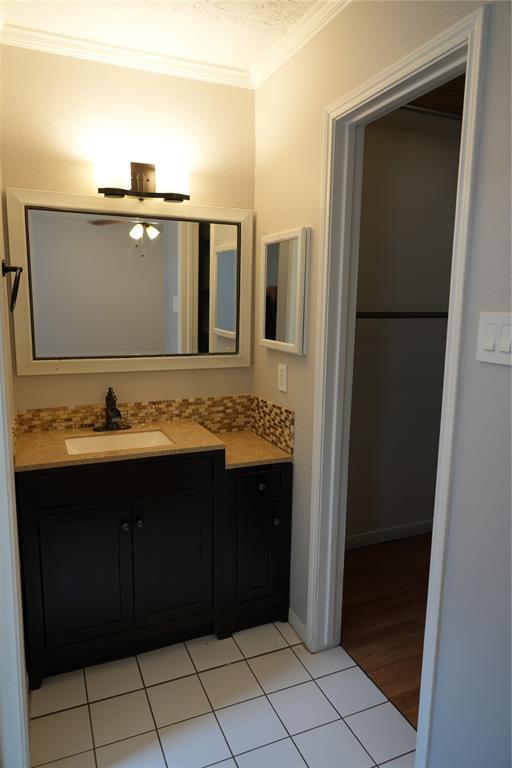 Building Photo - 17115 Kings Walk Ln