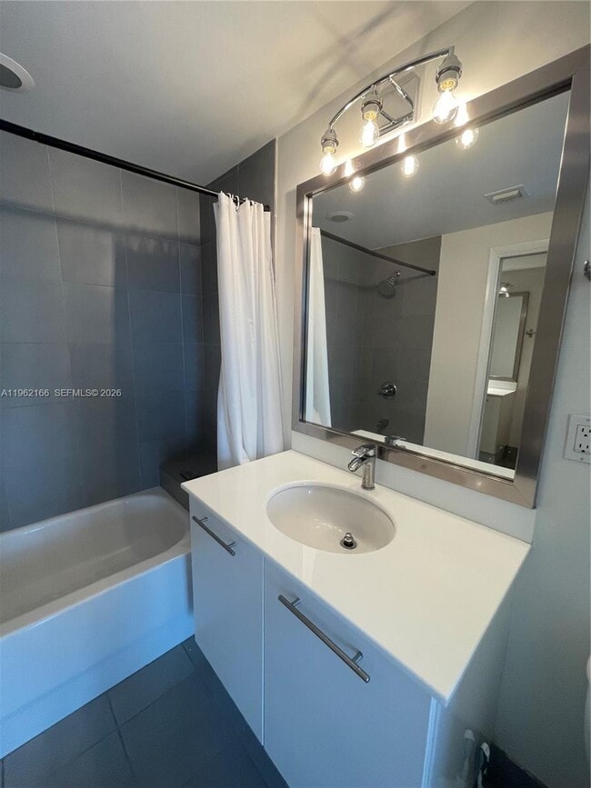 Building Photo - 92 SW 3rd St