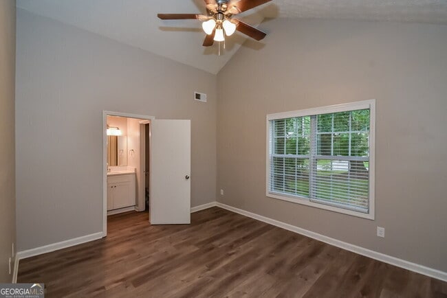 Building Photo - 2429 Chauncey Ln