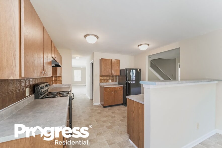 Building Photo - 4803 Reinbeck Dr