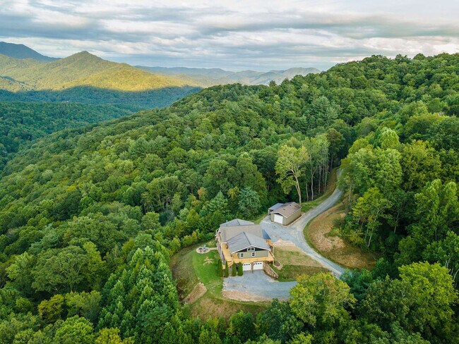 Building Photo - 629 Cherry Hill Dr