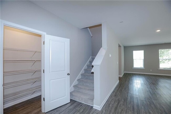 Building Photo - 4355 Magpie Dr