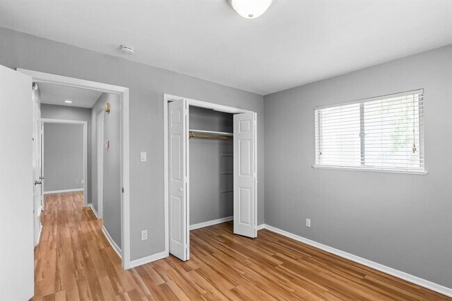 Building Photo - 2205 Lanier Dr