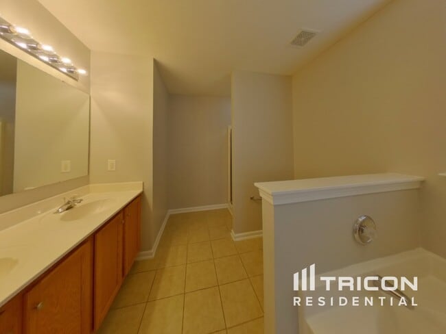 Building Photo - 2104 Gold Nugget Dr