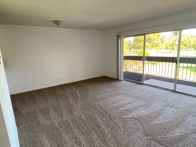 Primary Photo - Upper one bedroom condo with subterranean ...