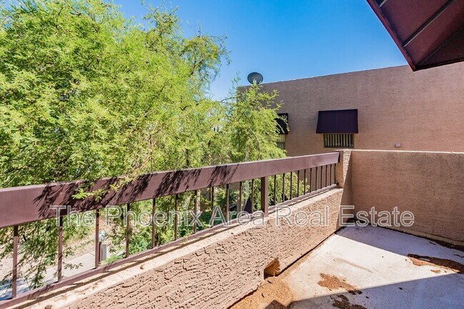 Building Photo - 16657 E Gunsight Dr