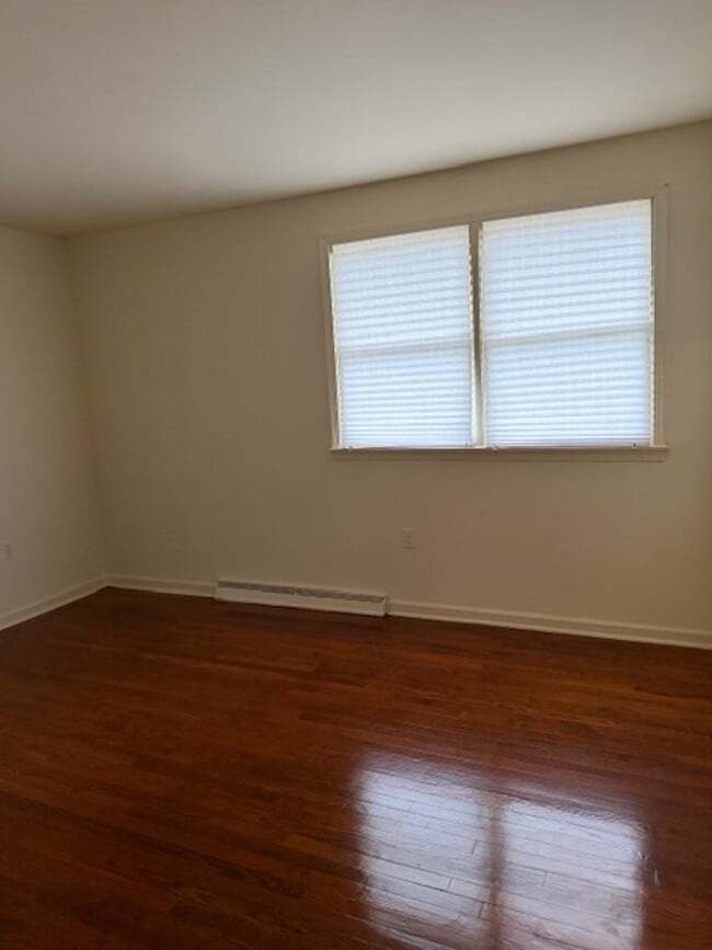 Building Photo - SINGLE FAMILY HOME IN WASHINGTON GROVE