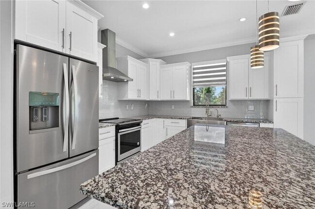 Building Photo - 2326 6th Ave SE