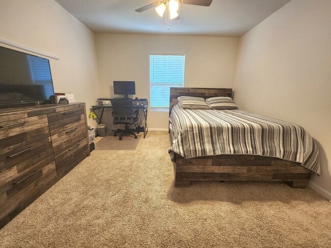 Building Photo - 5379 Peach Dr