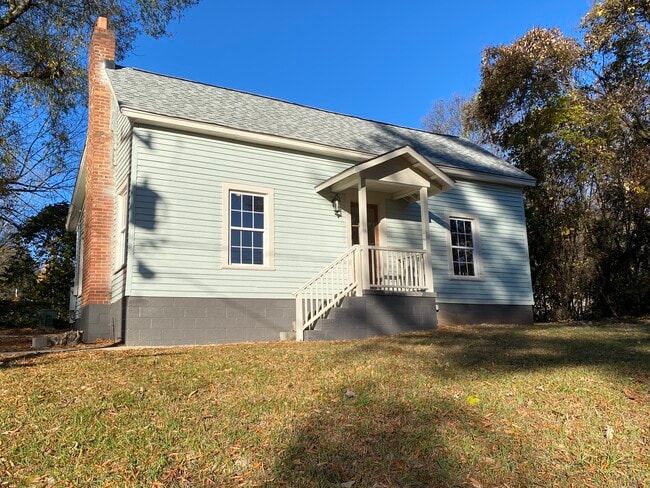 Primary Photo - 333 E Catawba Ave