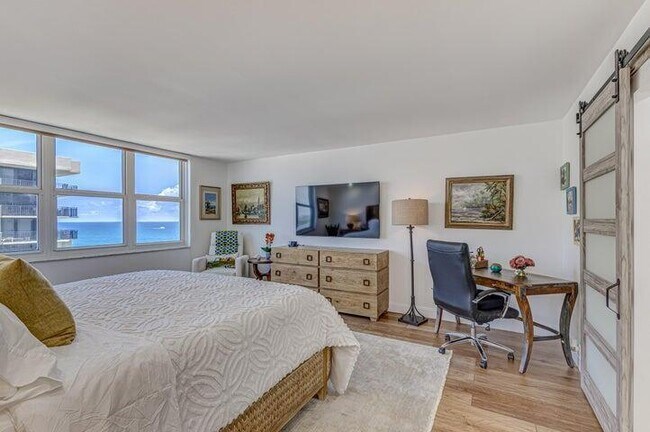 Building Photo - 5440 N Ocean Dr