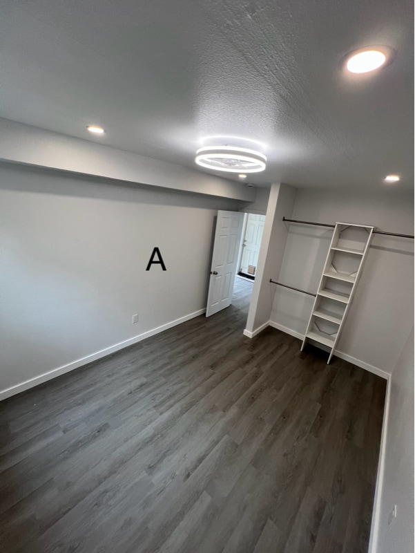 Building Photo - 1863 Malibu Cir