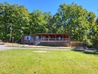 Building Photo - Doublewide with 3 car garage
