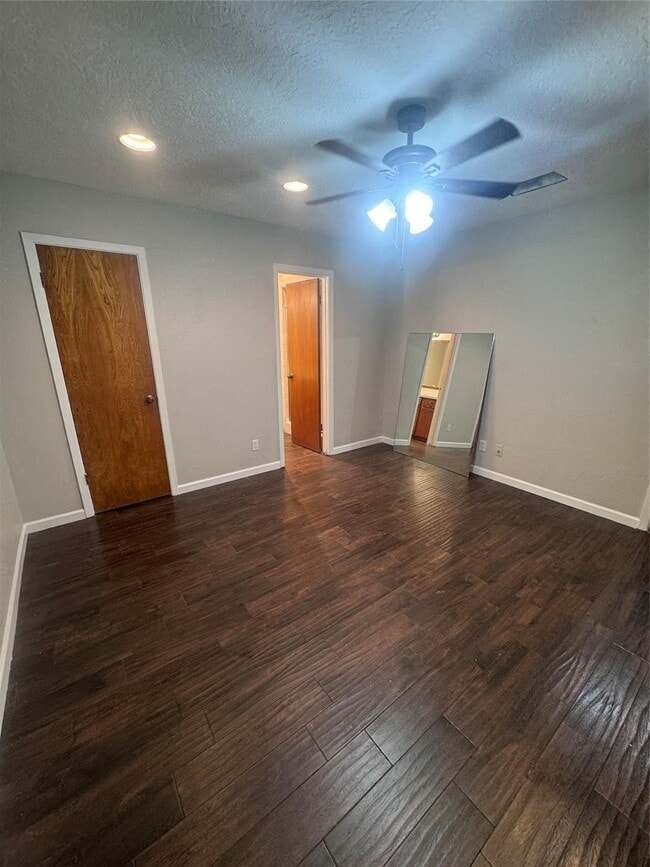 Building Photo - 7910 Jonquil Dr