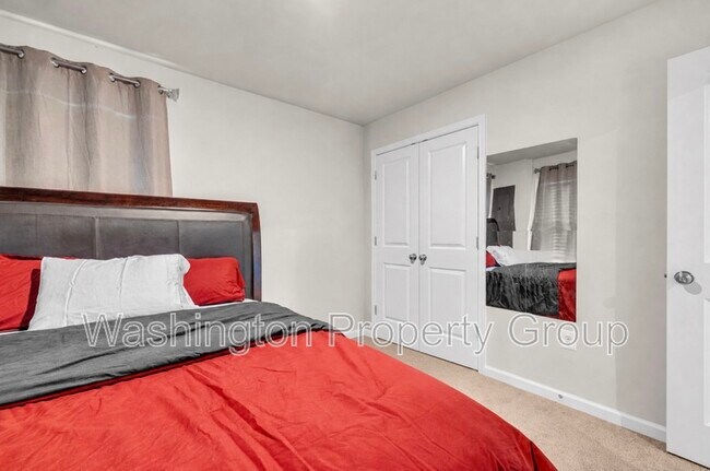 Building Photo - 4013 Singerville Ct
