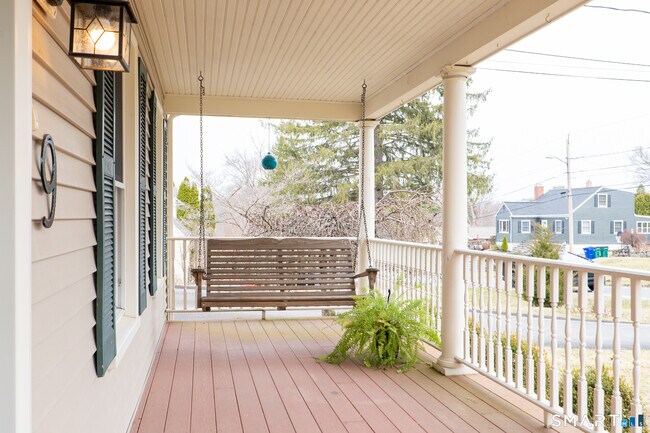 Building Photo - 9 Pleasant St