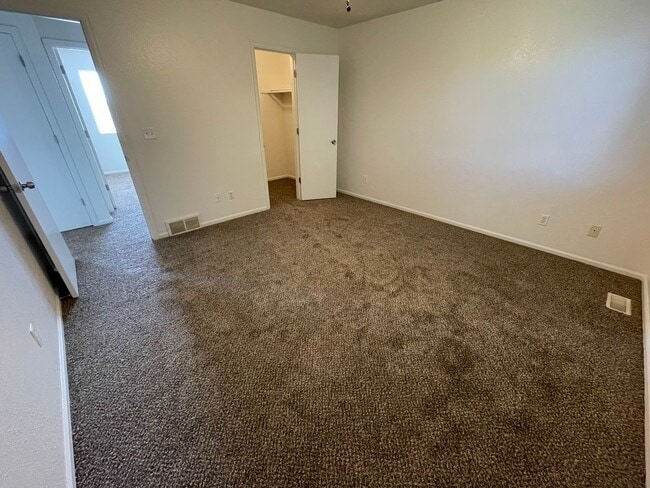 Building Photo - Charming 4-Bedroom, 3-Bathroom Home in West Greeley