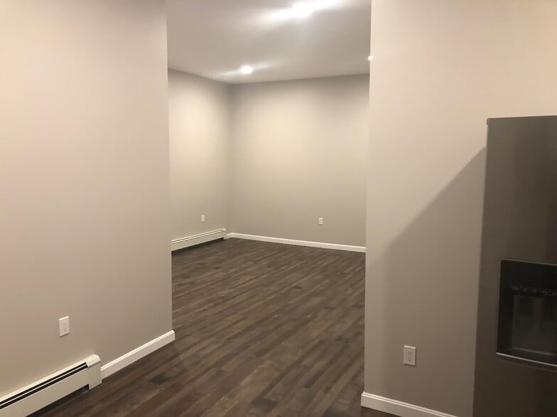 Building Photo - 69 Hampshire St