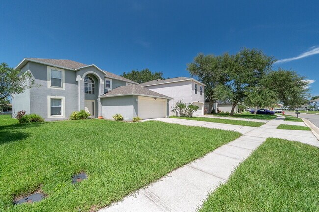 Building Photo - Brookshire at Heritage Oaks, Two-Story Pool Home with pond view!