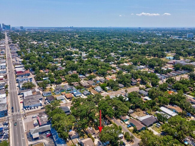 Building Photo - 106 W Louisiana Ave