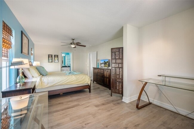 Building Photo - 4516 SW 21st Pl