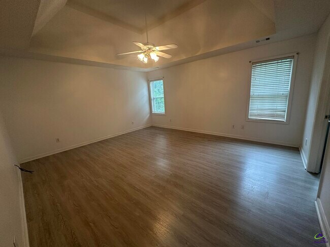 Building Photo - 282 Northridge Dr