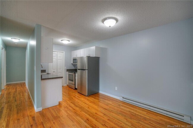 Building Photo - 82 Buddington Rd