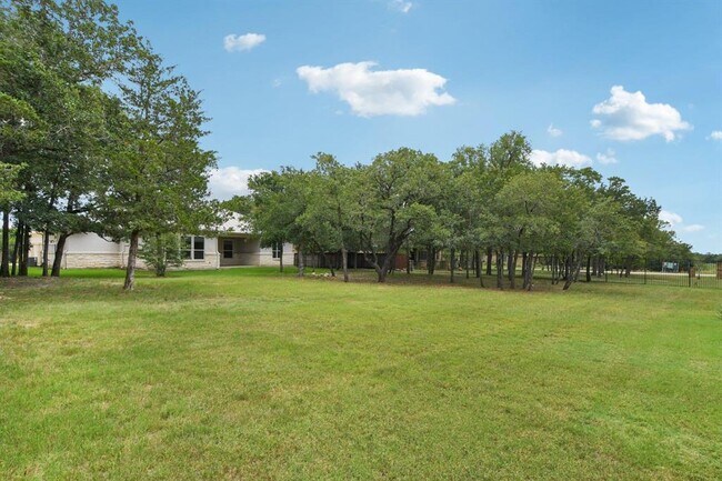 Building Photo - 124 Abamillo Dr