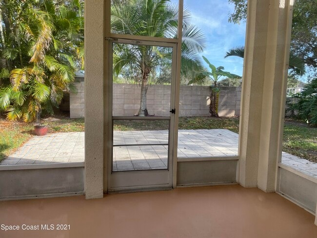 Building Photo - 7016 Hammock Trace Dr