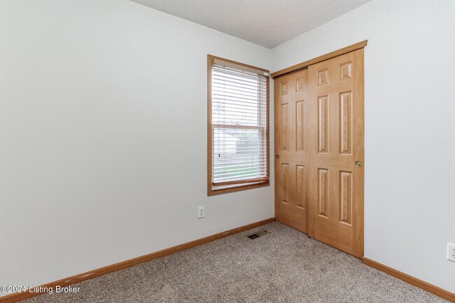 Building Photo - 10102 Winding River Way