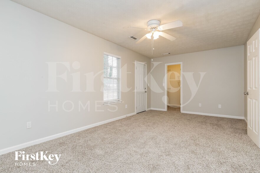 Building Photo - 200 Fairview Chase Rd