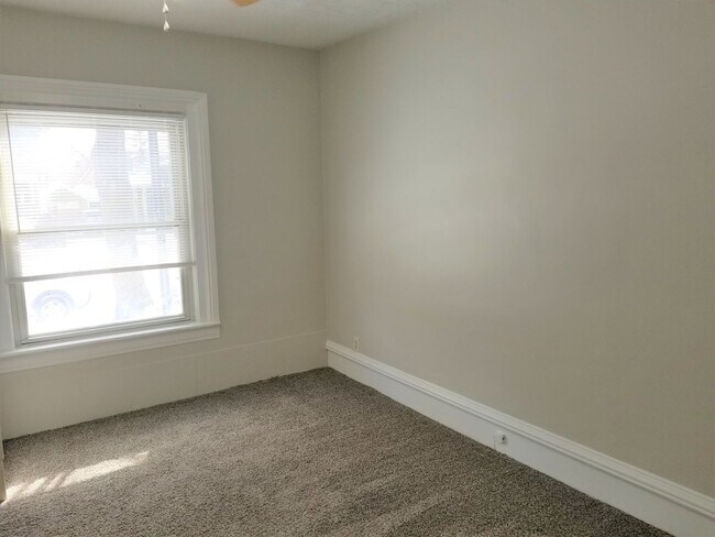 Building Photo - Cypress Street Double