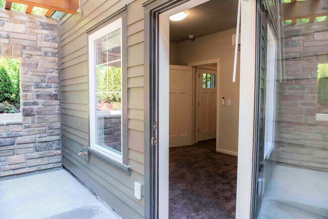 Building Photo - 12003 SE High Creek Rd