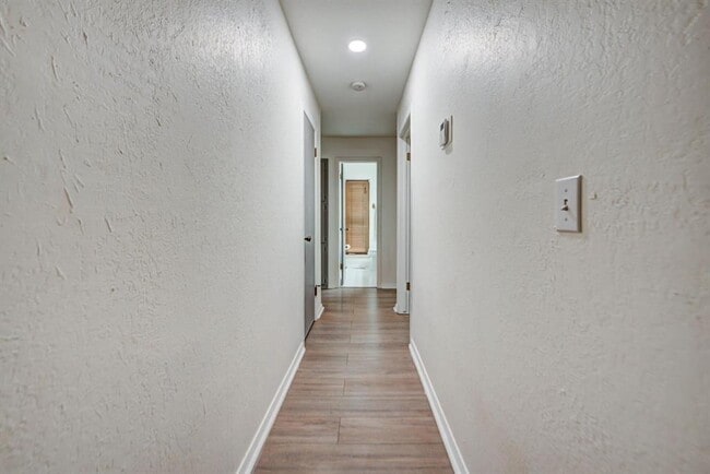 Building Photo - 1030 Walsh Ln