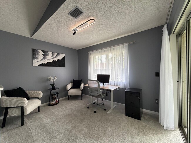Building Photo - 6540 Chasewood Dr