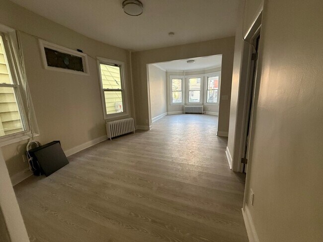 Building Photo - 221 Wilkinson Ave