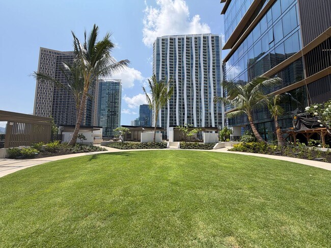 Building Photo - $4200, 1BR/1BA/1PKG Secured, The Park @Ward Village, Luxury Living