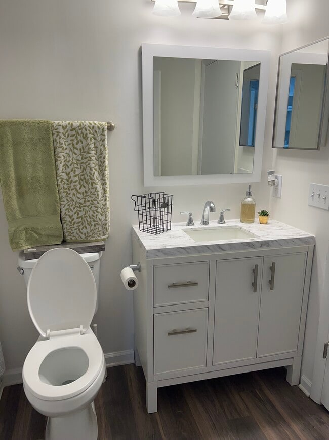 Building Photo - 11 Hamiltons Bay Ct