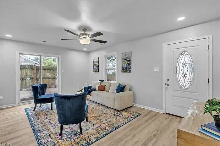 Building Photo - 901 Lasser Dr