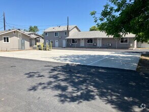 Building Photo - Fully Renovated 2-Bedroom!