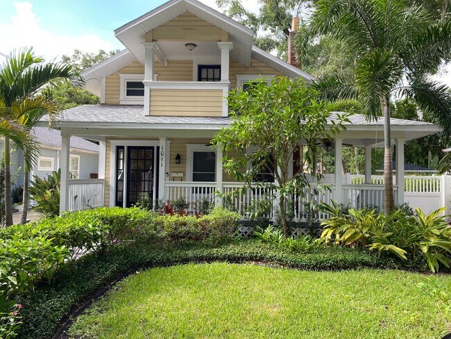 Primary Photo - Charming 3 Bed, 3 Bath Home in Lake Davis/...